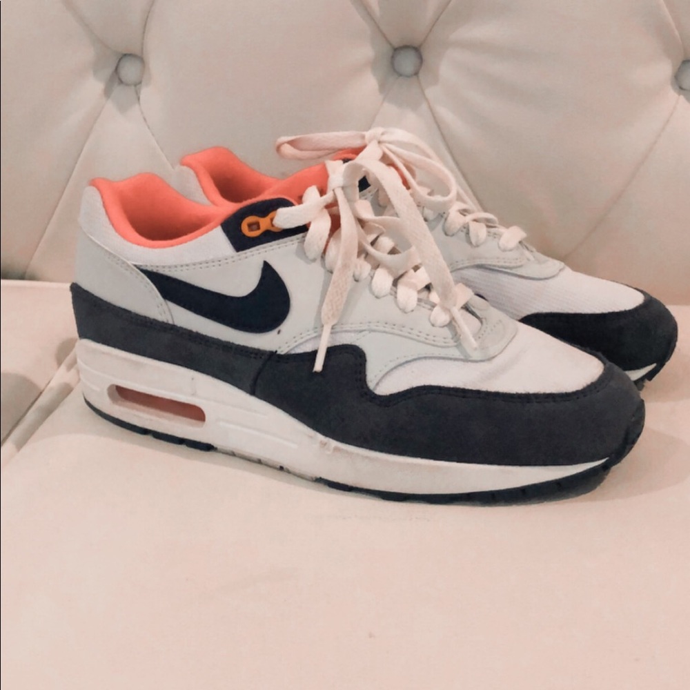 NIKE AIR MAX 90